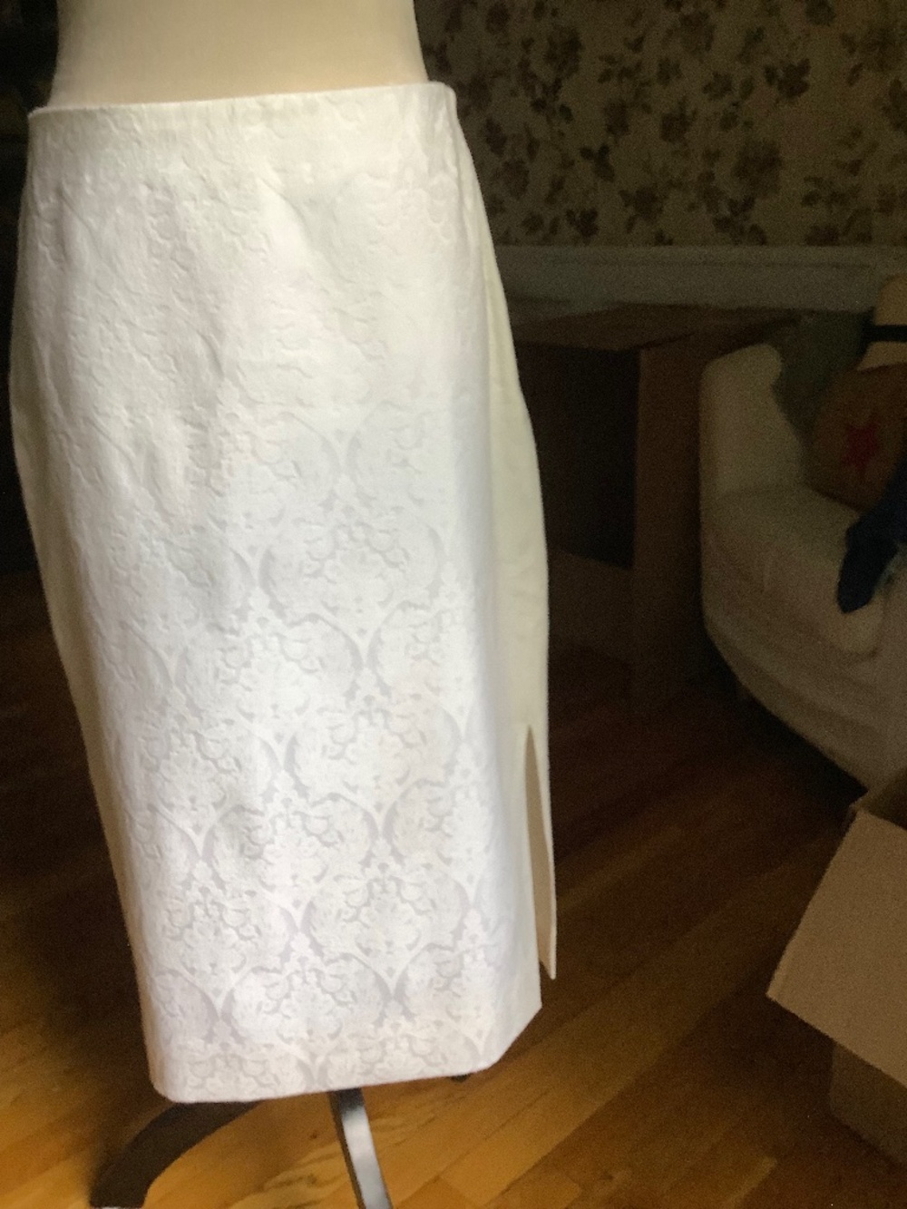 Worthington winter White Jacquard Midi Skirt Size 8